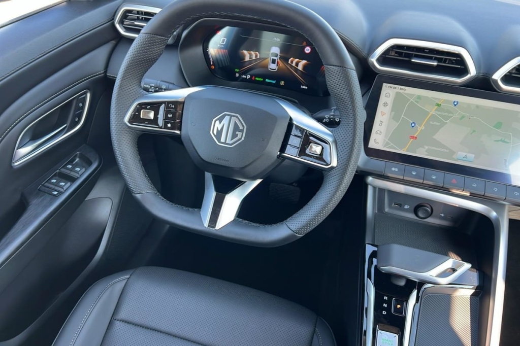 MG ZS 1.5 L Hybrid+ 197 ch Luxury - ref: 1-380743 - Photo 13