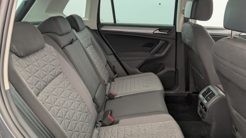 VOLKSWAGEN Tiguan 1.5 TSI 130ch BVM6 Life Plus - ref: 1-381067 - Photo 10