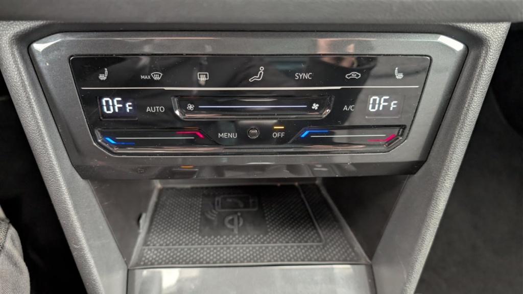 VOLKSWAGEN Tiguan 1.5 TSI 130ch BVM6 Life Plus - ref: 1-381067 - Photo 20