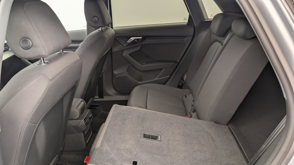 AUDI A3 Sportback 30 TDI 116 S tronic 7 Design - ref: 1-381082 - Photo 12