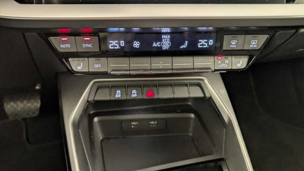 AUDI A3 Sportback 30 TDI 116 S tronic 7 Design - ref: 1-381082 - Photo 19