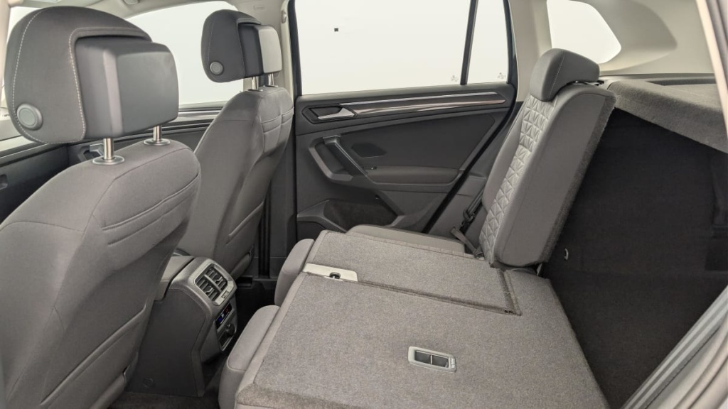 VOLKSWAGEN Tiguan 2.0 TDI 150ch DSG7 Life - ref: 1-381181 - Photo 12