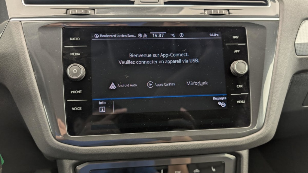 VOLKSWAGEN Tiguan 2.0 TDI 122CH BVM6 LIFE - ref: 1-381187 - Photo 17