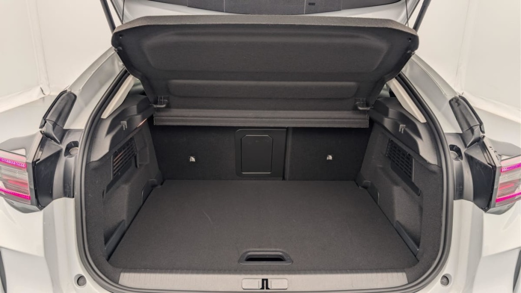 CITROEN C4 Hybride 145 e-DCS6 Max - ref: 1-381315 - Photo 11