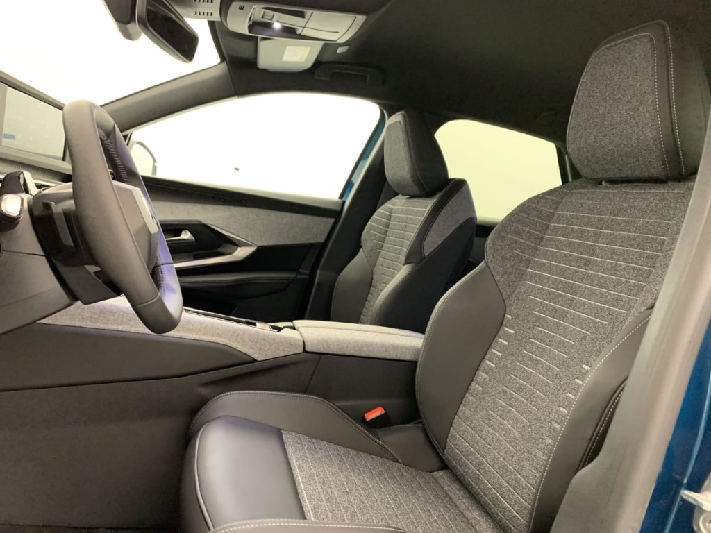 PEUGEOT 3008 Hybrid 145 e-DCS6 Allure - ref: 1-381334 - Photo 18