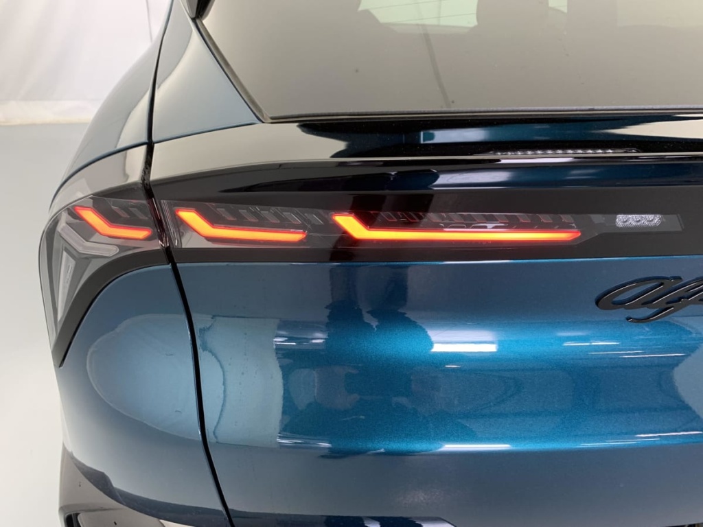 ALFA ROMEO Junior 1.2 Ibrida 145 ch e-DCT6 Ti - ref: 1-381580 - Photo 11