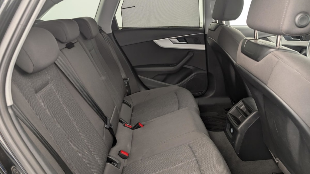 AUDI A4 Avant 35 TFSI 150 S tronic 7 Design - ref: 1-382526 - Photo 10