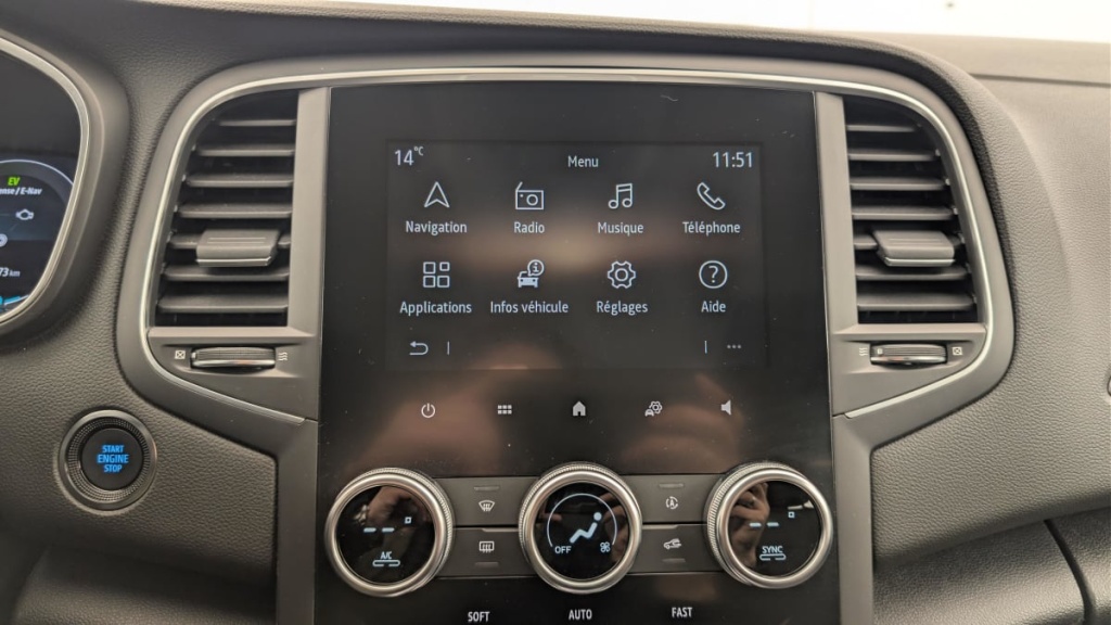 RENAULT Megane E-Tech plug-in hybrid 160 Evolution - ref: 1-382694 - Photo 17