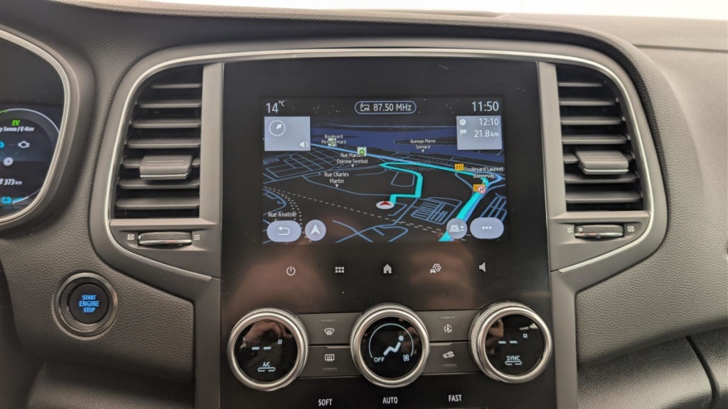 RENAULT Megane E-Tech plug-in hybrid 160 Evolution - ref: 1-382694 - Photo 18