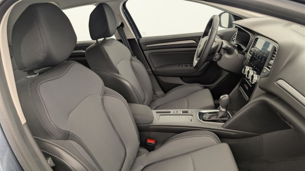 RENAULT Megane E-Tech plug-in hybrid 160 Evolution - ref: 1-382694 - Photo 9