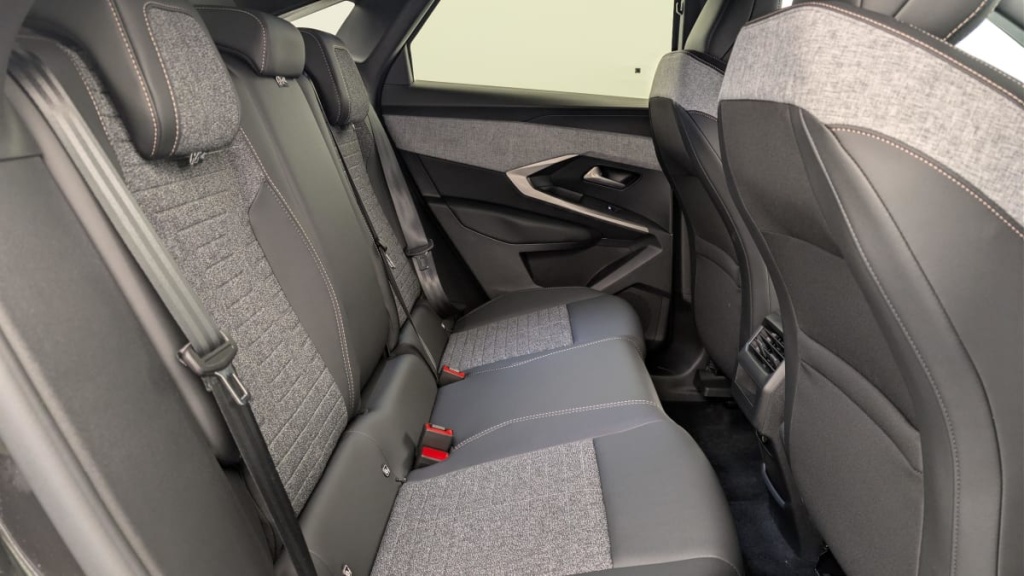 PEUGEOT 3008 Hybrid 145 e-DCS6 Allure - ref: 1-382907 - Photo 10