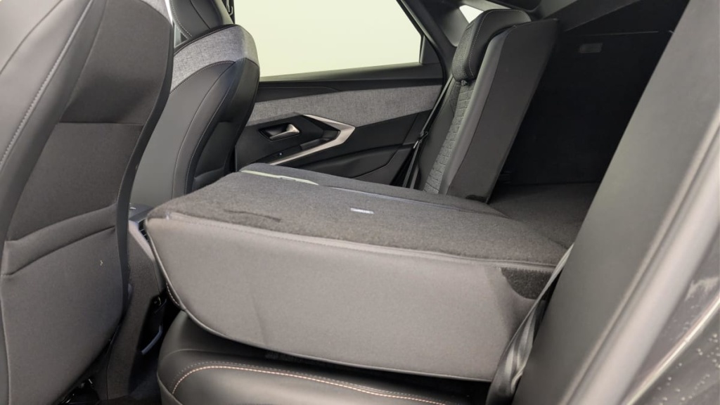 PEUGEOT 3008 Hybrid 145 e-DCS6 Allure - ref: 1-382907 - Photo 12