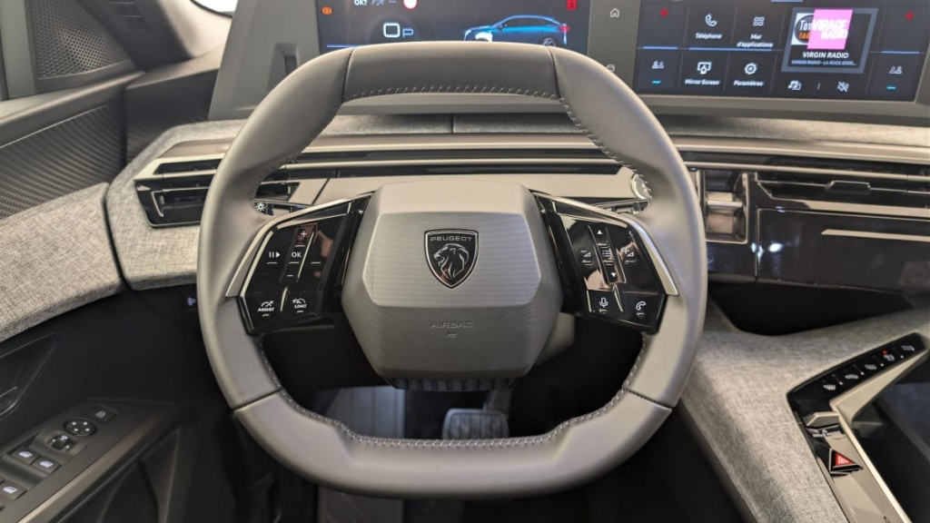 PEUGEOT 3008 Hybrid 145 e-DCS6 Allure - ref: 1-382907 - Photo 14