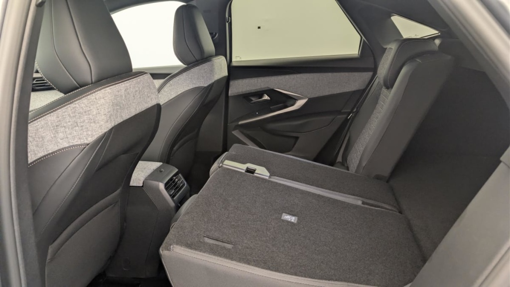 PEUGEOT 3008 Hybrid 145 e-DCS6 Allure - ref: 1-382922 - Photo 12