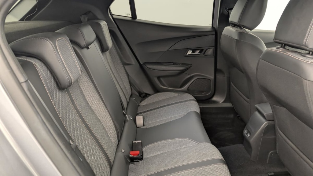 PEUGEOT 2008 Hybrid 145 e-DCS6 Allure - ref: 1-383005 - Photo 10