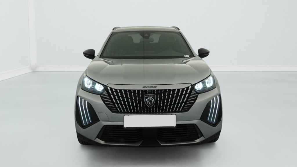 PEUGEOT 2008 Hybrid 145 e-DCS6 Allure - ref: 1-383005 - Photo 2