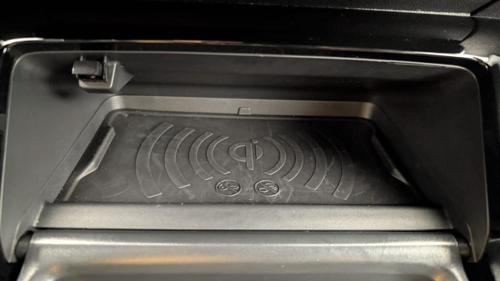 PEUGEOT 2008 Hybrid 145 e-DCS6 Allure - ref: 1-383005 - Photo 20