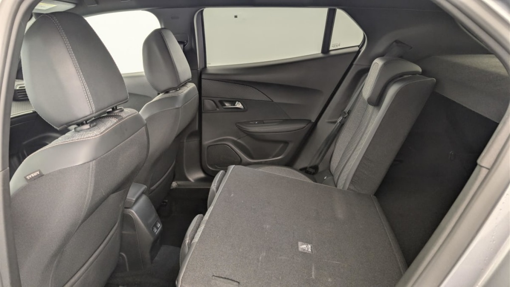 PEUGEOT 2008 Hybrid 145 e-DCS6 Allure - ref: 1-383010 - Photo 12