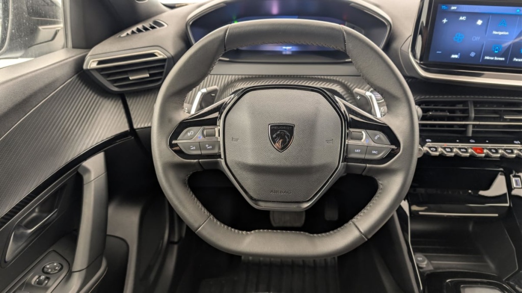 PEUGEOT 2008 Hybrid 145 e-DCS6 Allure - ref: 1-383010 - Photo 14