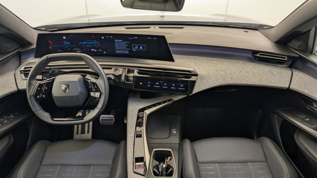 PEUGEOT 3008 Hybrid 145 e-DCS6 GT - ref: 1-383072 - Photo 13