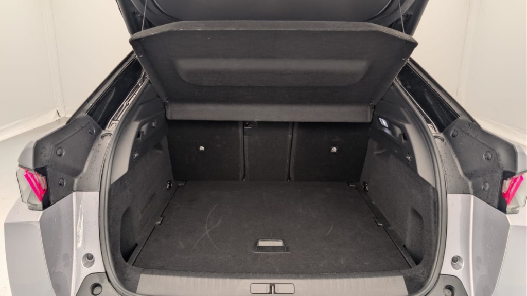 PEUGEOT 3008 Hybrid 145 e-DCS6 GT - ref: 1-383073 - Photo 11