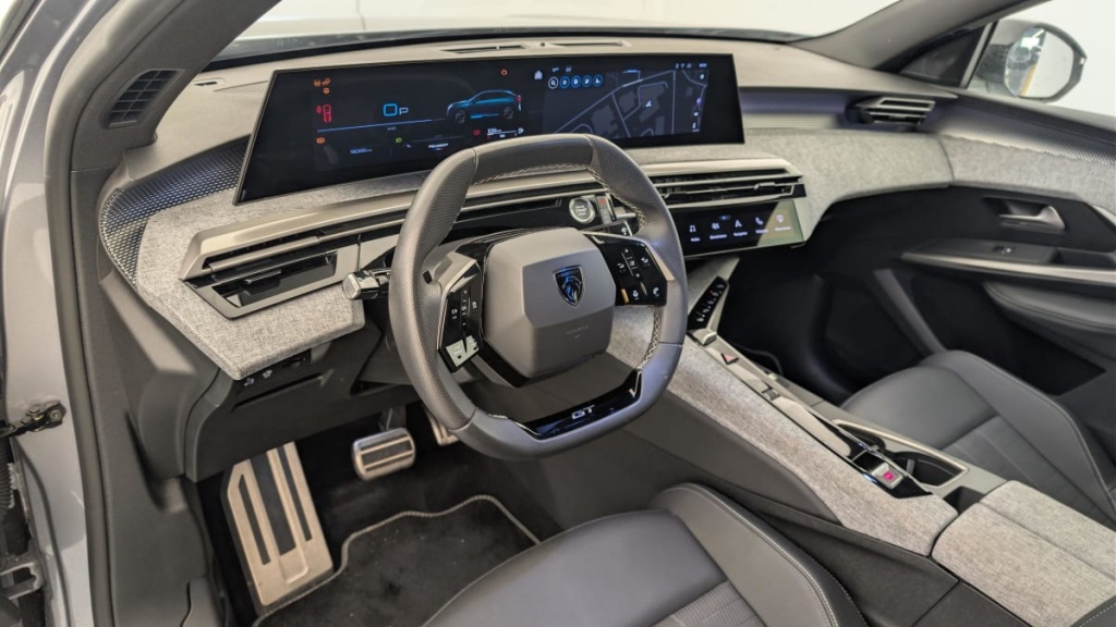 PEUGEOT 3008 Hybrid 145 e-DCS6 GT - ref: 1-383073 - Photo 15