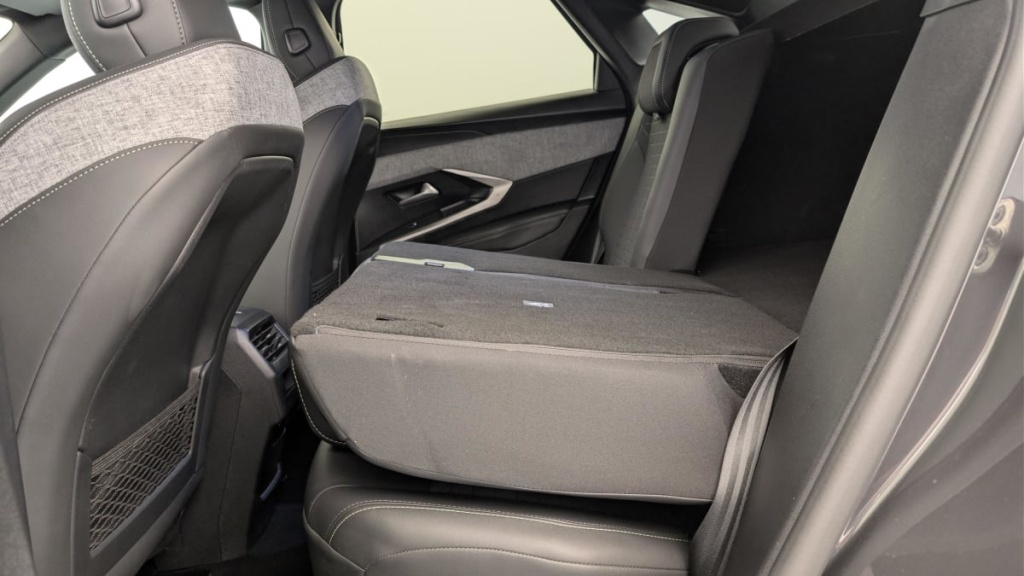 PEUGEOT 3008 Hybrid 145 e-DCS6 GT - ref: 1-383080 - Photo 12