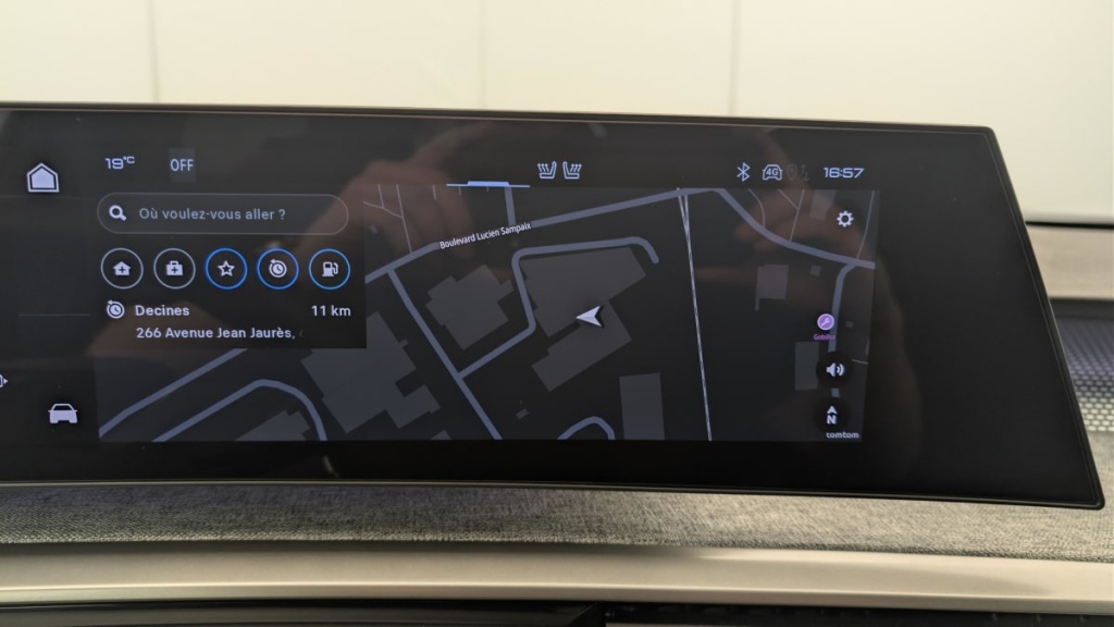 PEUGEOT 3008 Hybrid 145 e-DCS6 GT - ref: 1-383080 - Photo 18