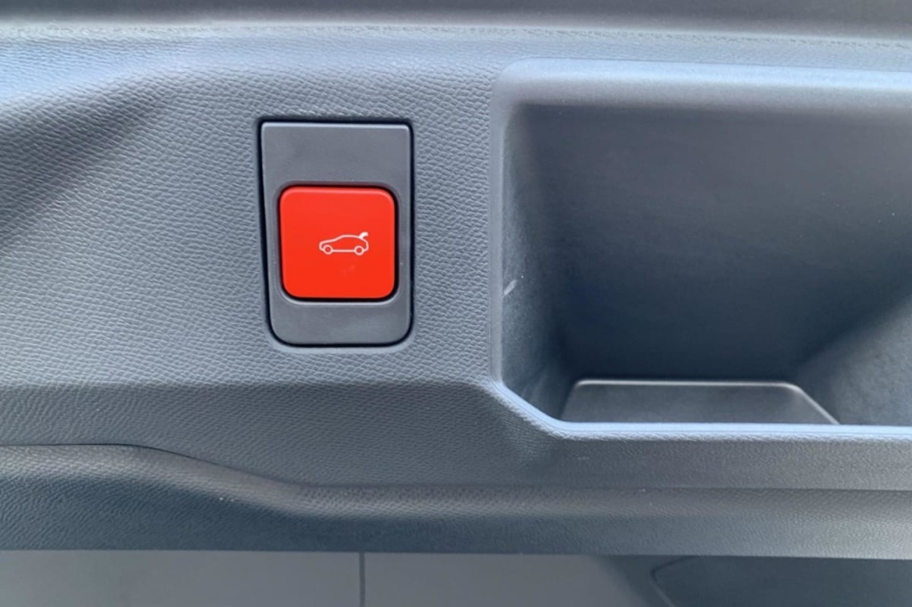 PEUGEOT 5008 Hybrid 145 e-DCS6 GT - ref: 1-383419 - Photo 14