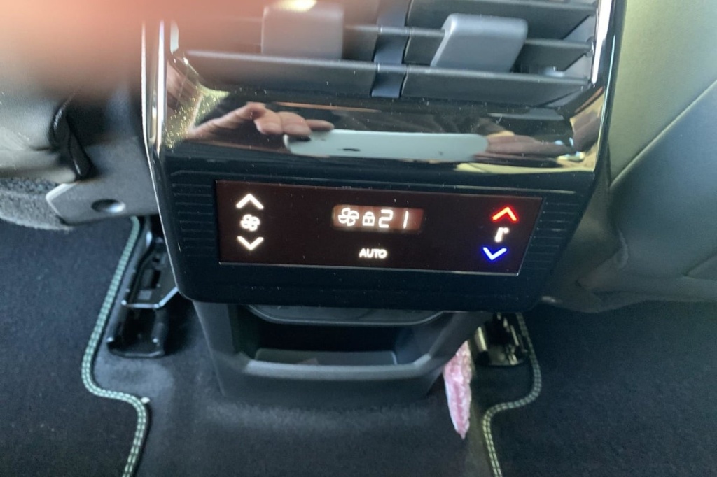 PEUGEOT 5008 Hybrid 145 e-DCS6 GT - ref: 1-383419 - Photo 20