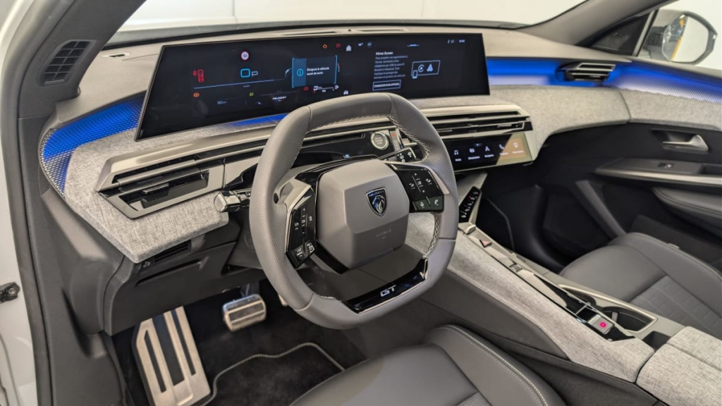 PEUGEOT 5008 Hybrid 145 e-DCS6 GT - ref: 1-383420 - Photo 15