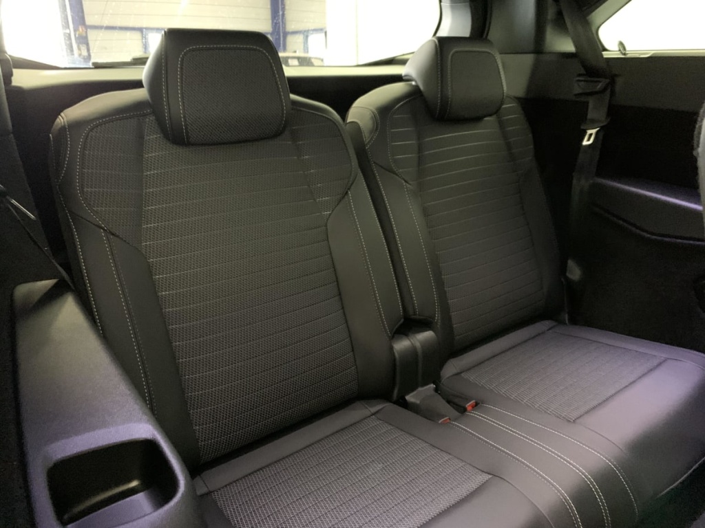 PEUGEOT 5008 Hybrid 145 e-DCS6 GT - ref: 1-383432 - Photo 11