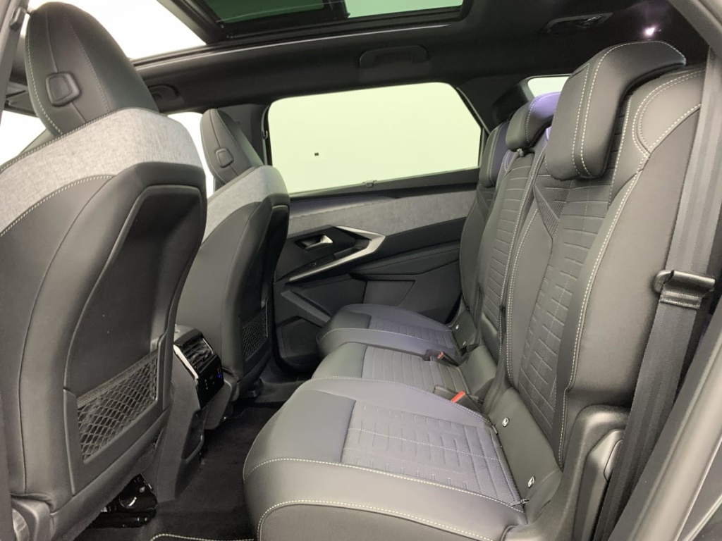 PEUGEOT 5008 Hybrid 145 e-DCS6 GT - ref: 1-383437 - Photo 18