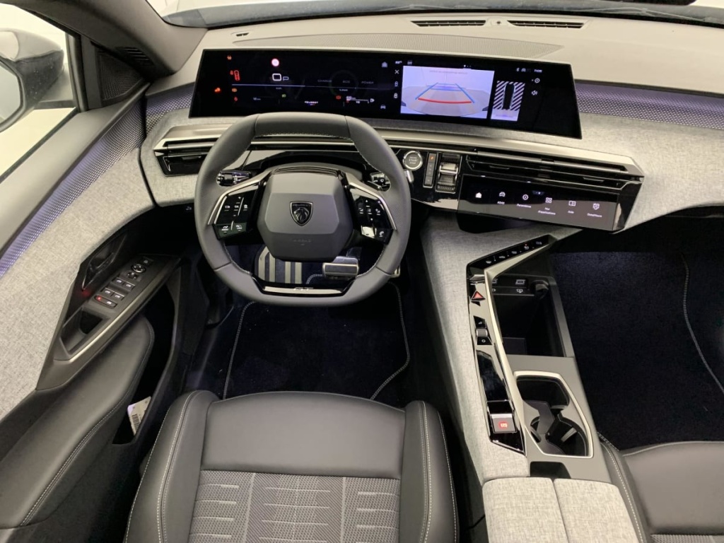 PEUGEOT 5008 Hybrid 145 e-DCS6 GT - ref: 1-383438 - Photo 13