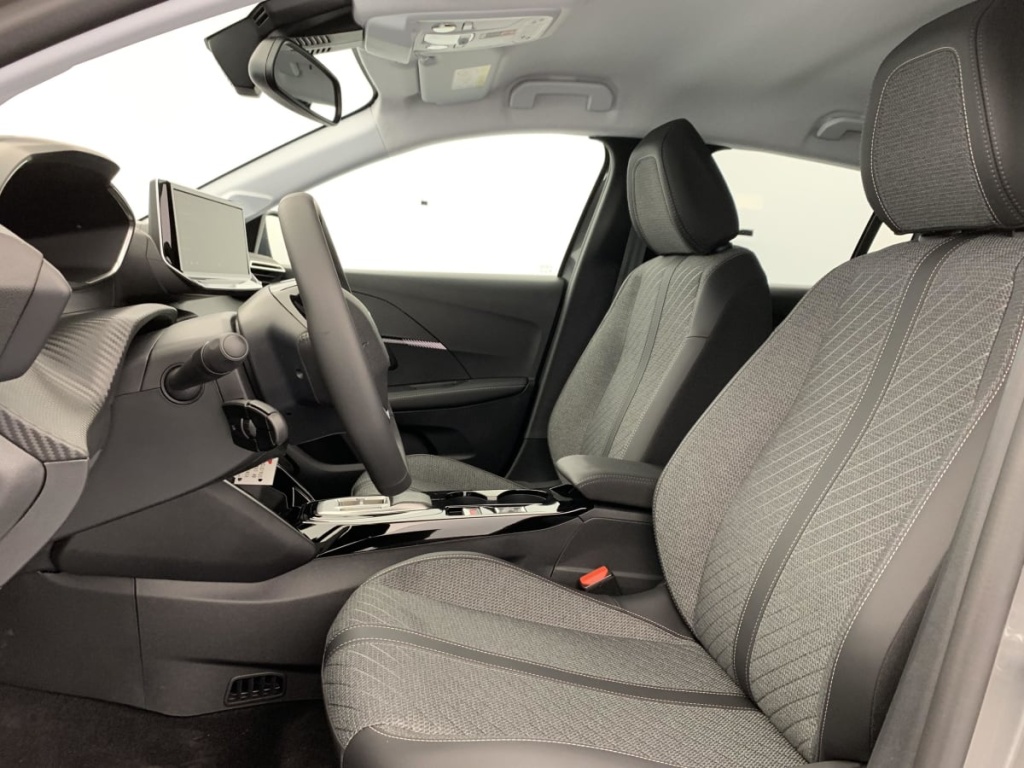 PEUGEOT 208 Hybrid 110 ch e-DCS6 Allure - ref: 1-383984 - Photo 17