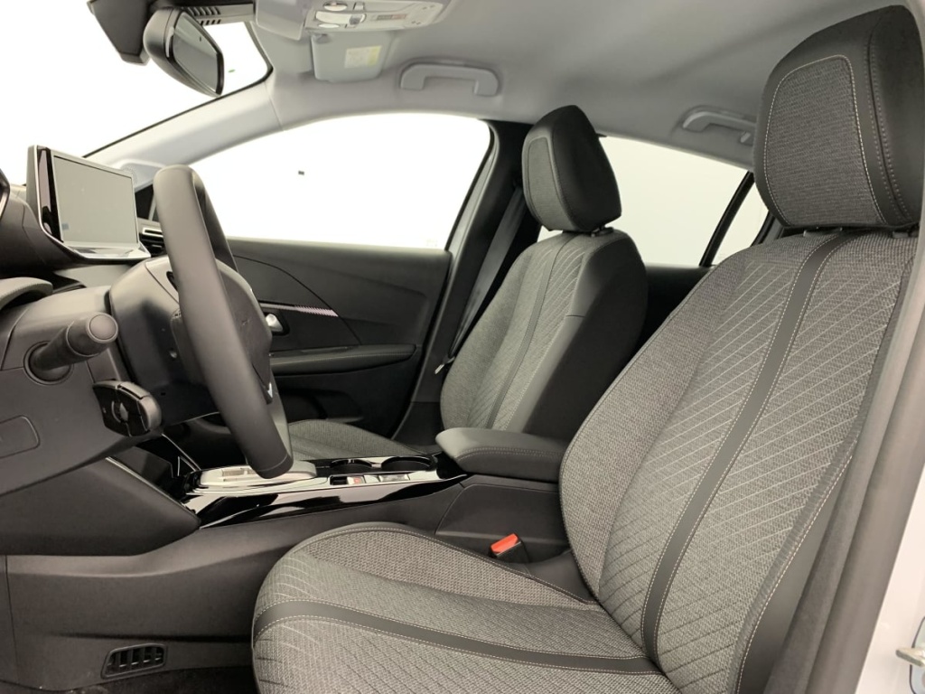 PEUGEOT 208 Hybrid 110 ch e-DCS6 Allure - ref: 1-384026 - Photo 17