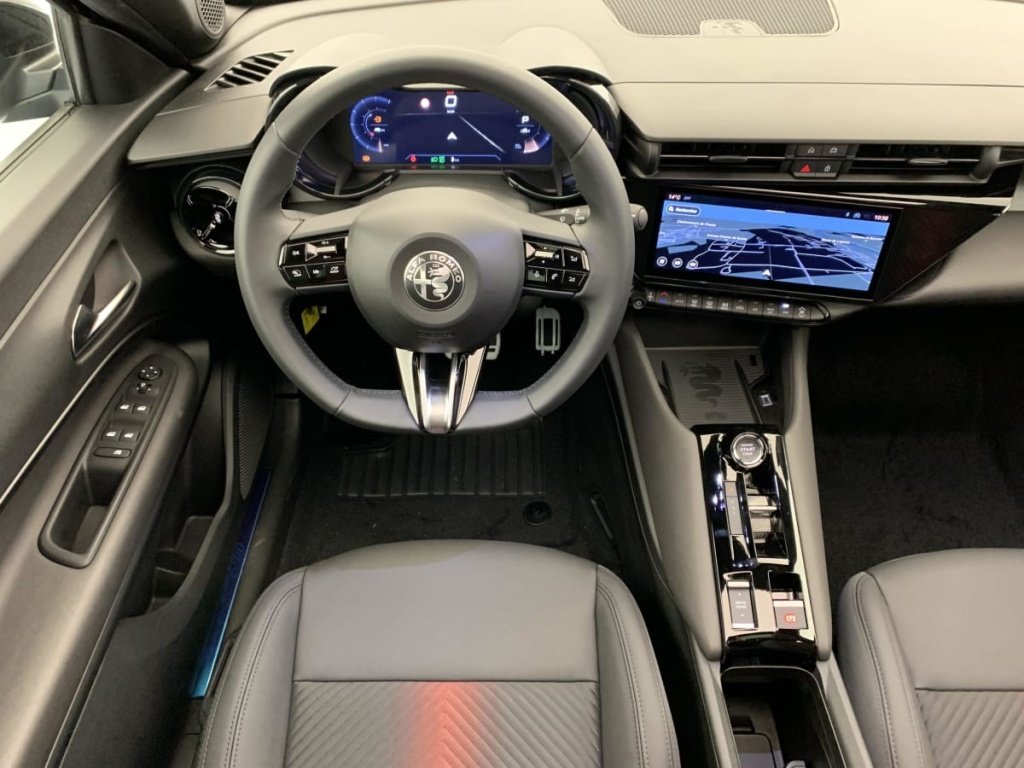 ALFA ROMEO Junior 1.2 Ibrida 145 ch e-DCT6 Q4 Ti - ref: 1-385512 - Photo 13