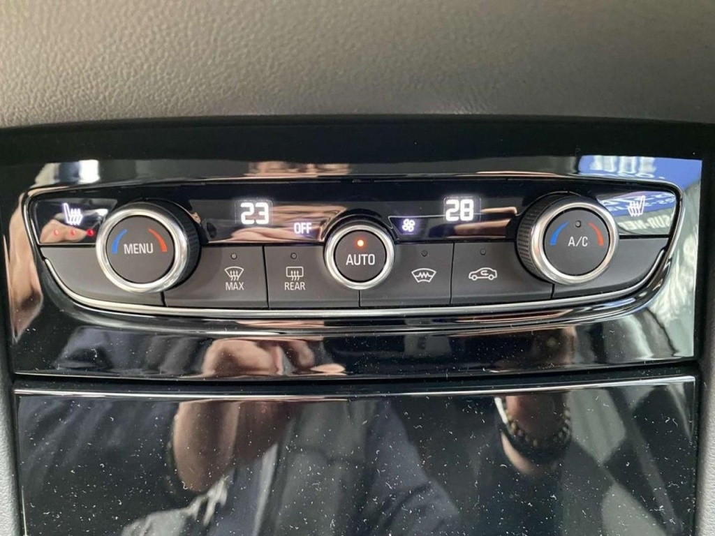 OPEL Grandland 1.6 HYBRID TURBO 300 AT8 ULTIMATE - ref: 2-628107 - Photo 4