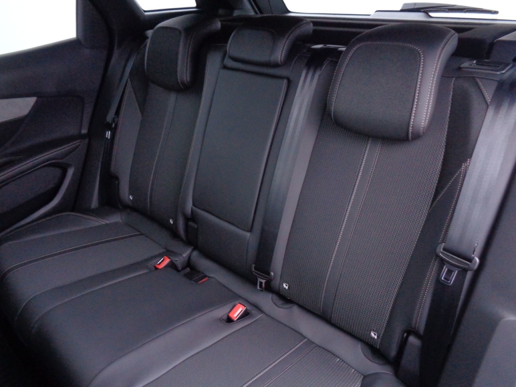 PEUGEOT 3008 1.2 PURETECH 130CH EAT8 GT - ref: 2-675391 - Photo 10