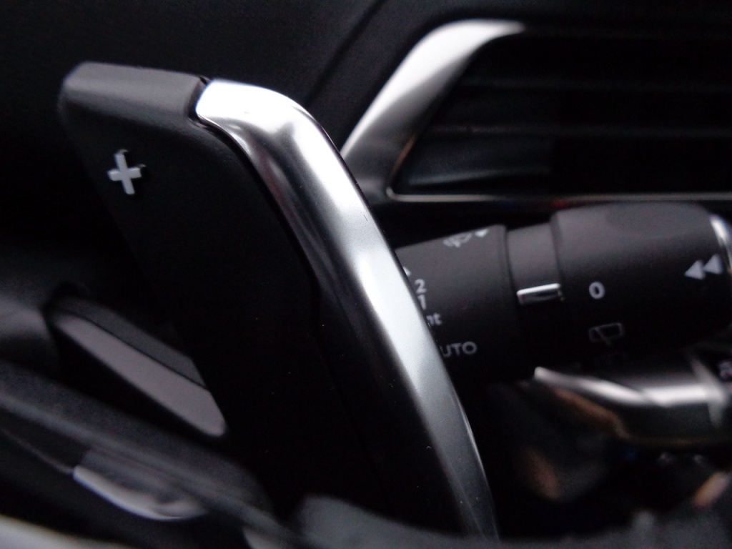 PEUGEOT 3008 1.2 PURETECH 130CH EAT8 GT - ref: 2-675391 - Photo 4