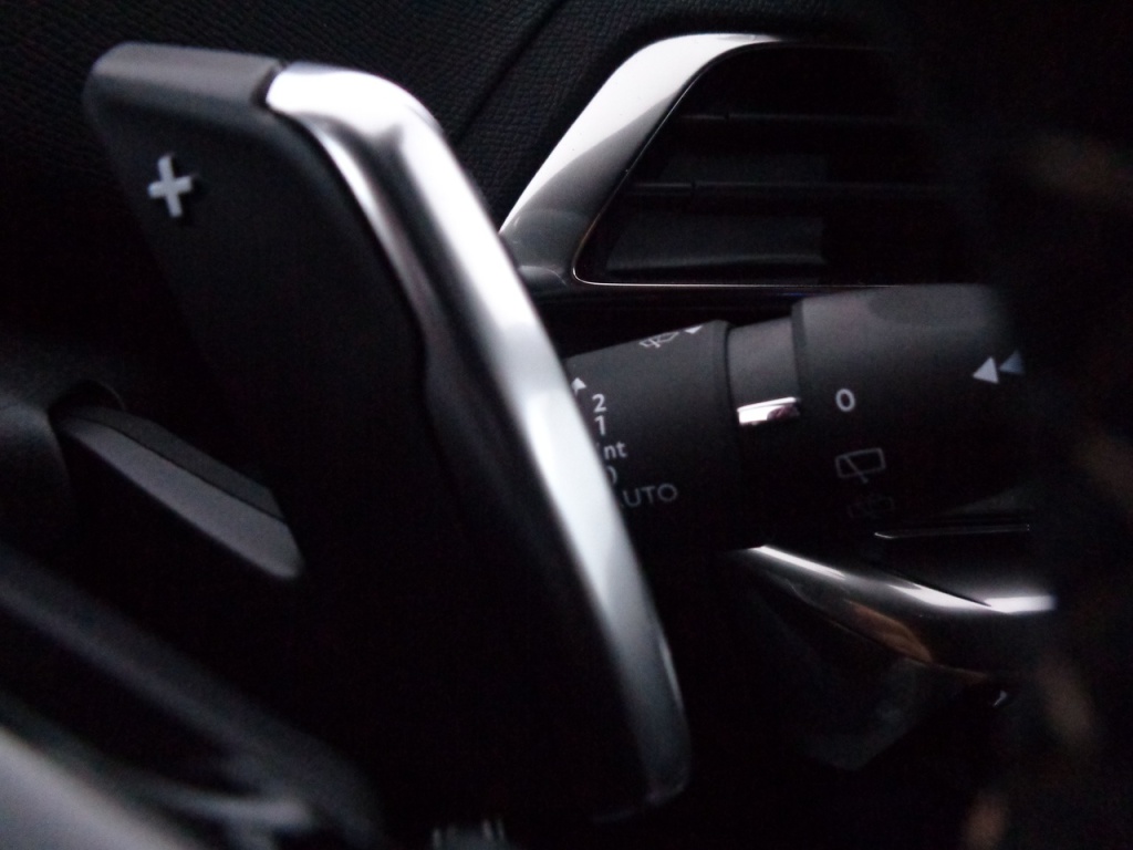 PEUGEOT 3008 1.2 PURETECH 130CH EAT8 GT - ref: 2-676636 - Photo 4