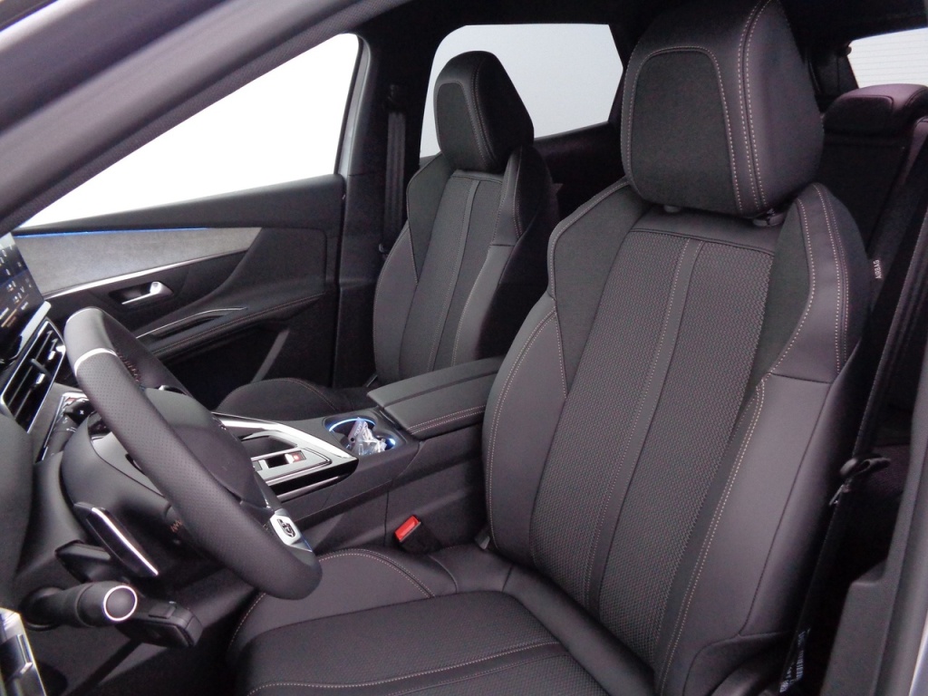 PEUGEOT 3008 1.2 PURETECH 130CH EAT8 GT - ref: 2-676975 - Photo 10