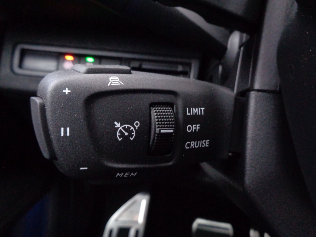PEUGEOT 3008 1.2 PURETECH 130CH EAT8 GT - ref: 2-676975 - Photo 8