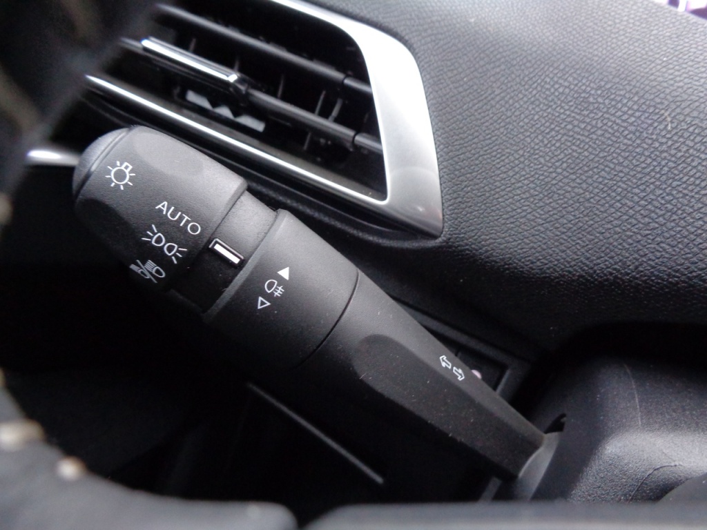PEUGEOT 5008 1.2 PURETECH 130CH ACTIVE PACK - ref: 2-677861 - Photo 15
