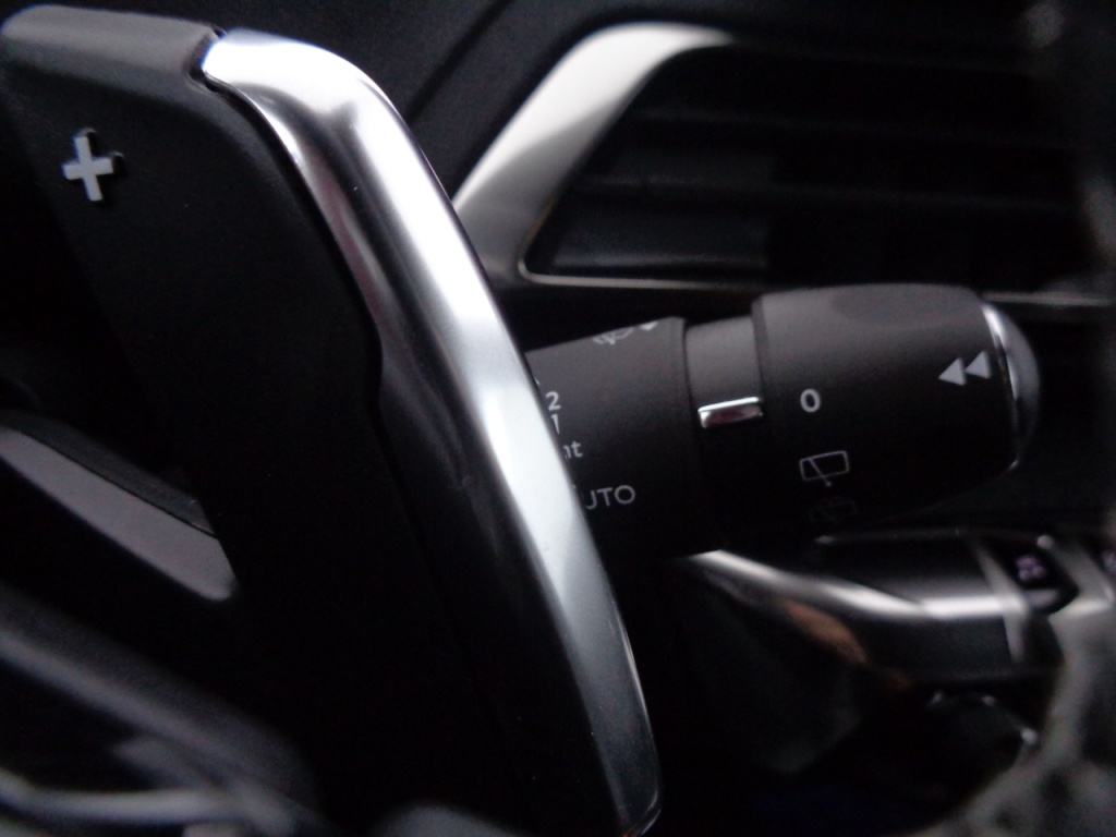 PEUGEOT 3008 1.5 BLUEHDI 130CH EAT8 ALLURE PACK - ref: 2-680099 - Photo 16