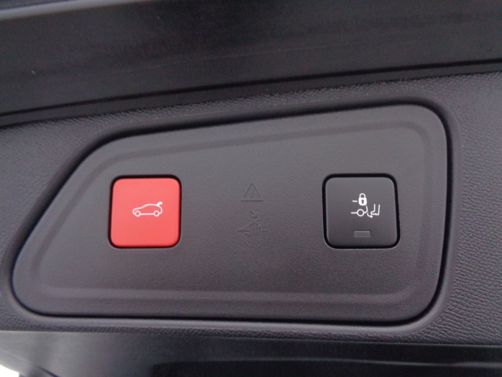 PEUGEOT 3008 1.5 BLUEHDI 130CH EAT8 ALLURE PACK - ref: 2-680099 - Photo 2