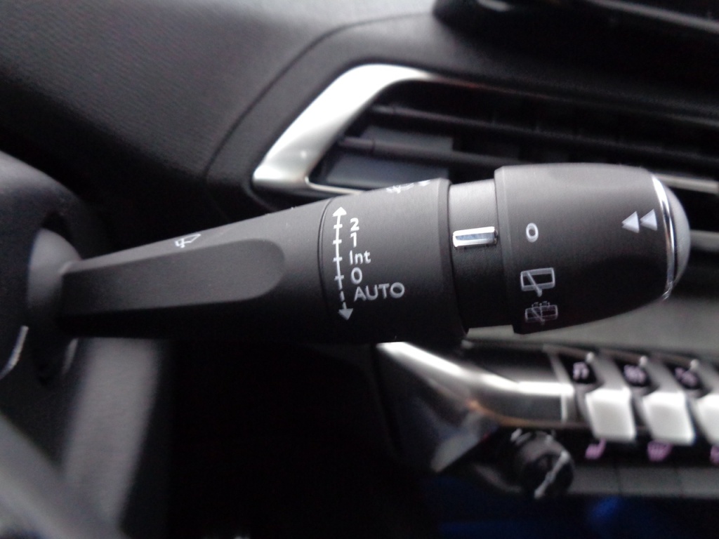 PEUGEOT 5008 1.2 PURETECH 130CH GT - ref: 2-680110 - Photo 13