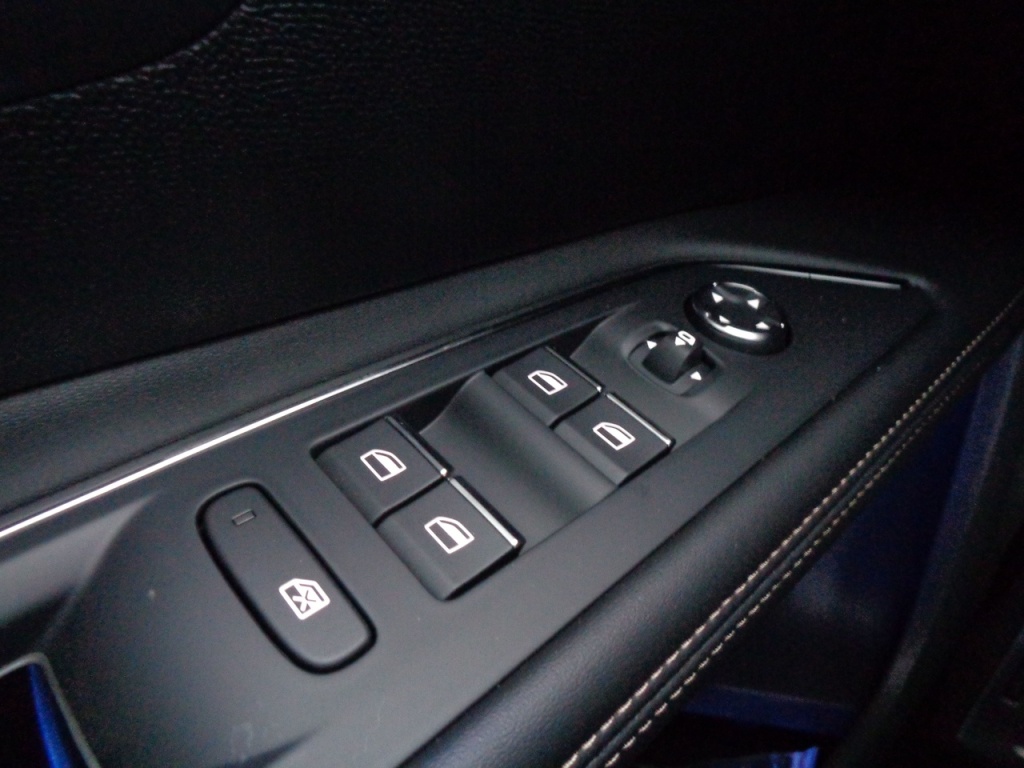 PEUGEOT 5008 1.2 PURETECH 130CH GT - ref: 2-680110 - Photo 16