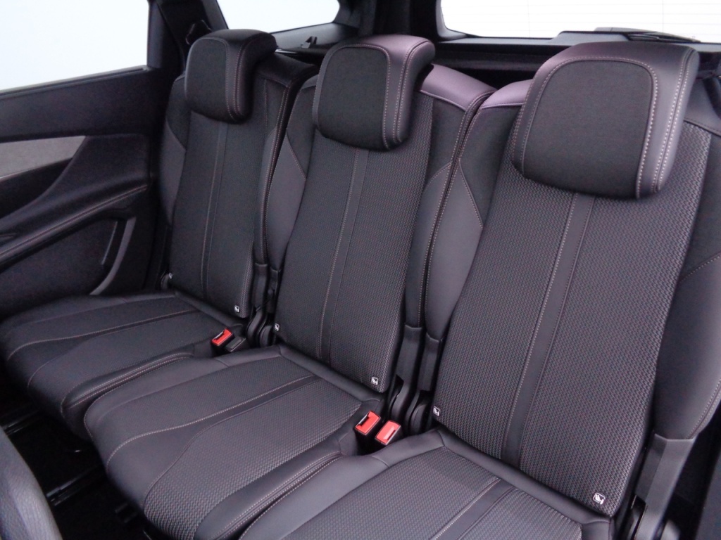 PEUGEOT 5008 1.2 PURETECH 130CH GT - ref: 2-680110 - Photo 20