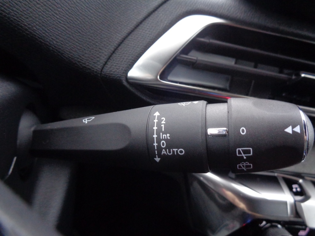 PEUGEOT 5008 1.2 PURETECH 130CH GT - ref: 2-680112 - Photo 16